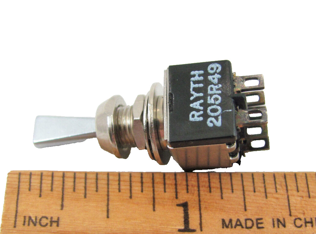 (2x) DPDT None-On-Mom (On) 5A @ 120VAC/28VDC, 2A @ 25 Flat Bat Toggle Switch