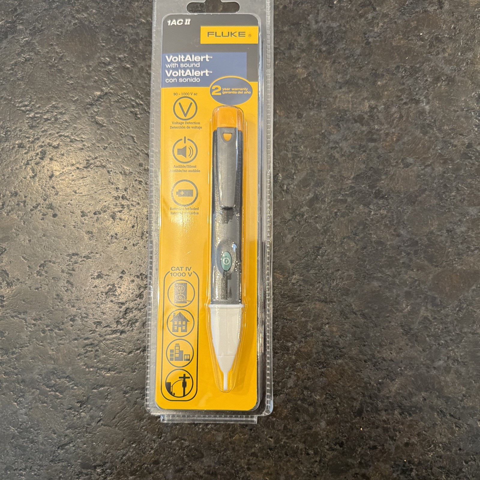 Fluke 1AC II VoltAlert w/ Sound Non-Contact Voltage Tester Pen