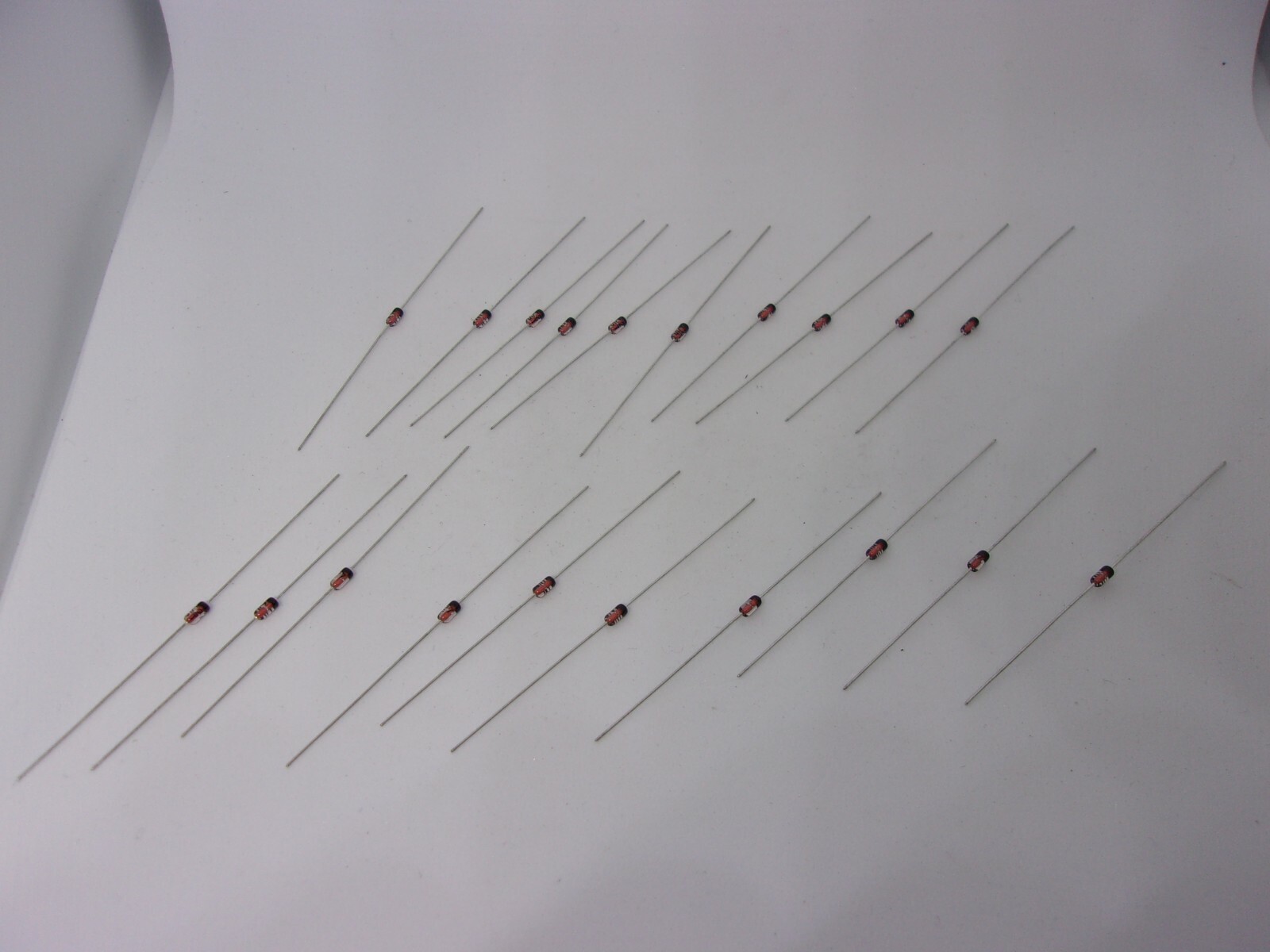 20 Pcs Pack Lot Silicon Planar Zener Diodes 1/2W 0.5W DO-35 Package DIP – 6V2