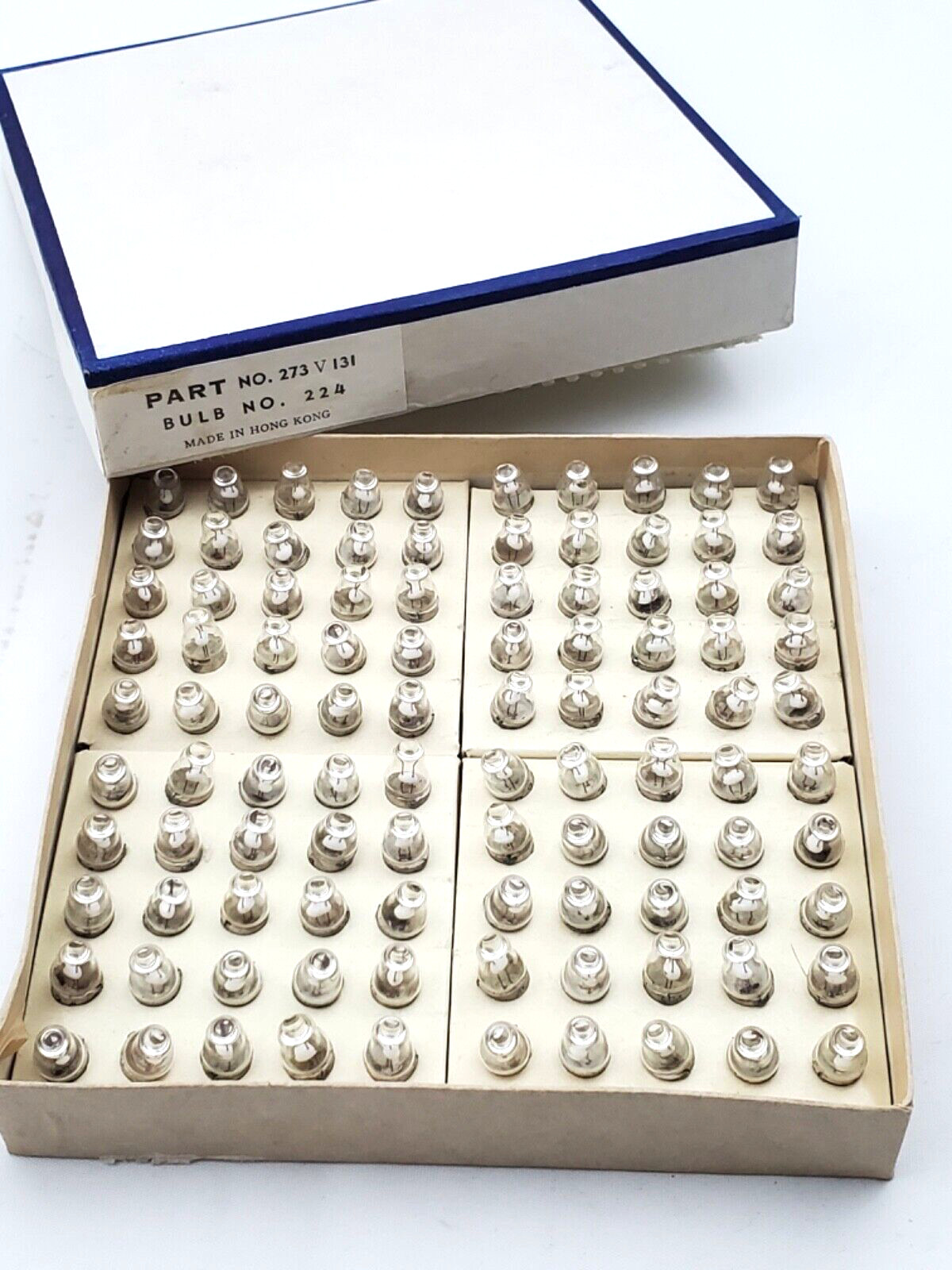 Box of 100 Miniature Lamps 224 2.15 Volt Single Contact Hong Kong