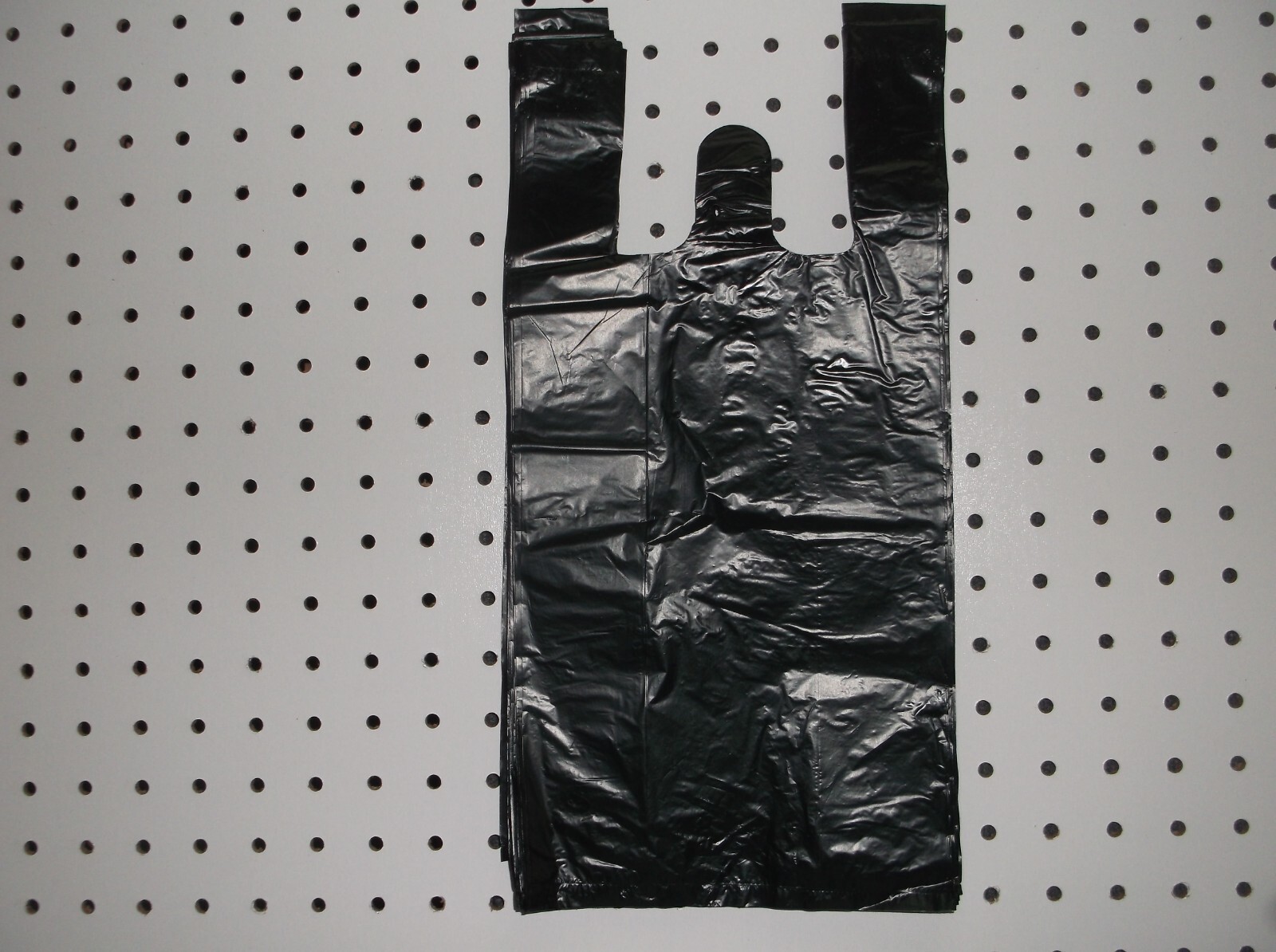 30 ct, PLASTIC SHOPPING BAGS , T SHIRT TYPE, GROCERY ,BLACK SMALL SIZE BAGS.