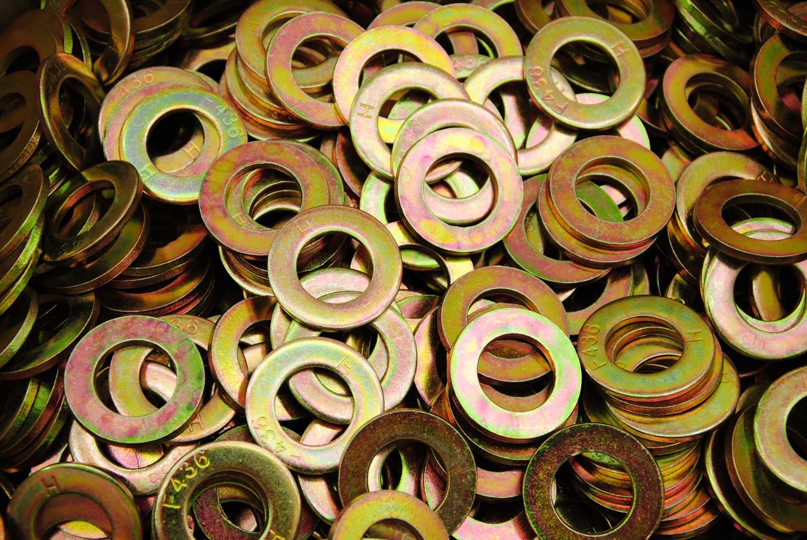 (150) Hardened 3/4 Flat Washers F436 SAE Grade 8 – Yellow Zinc Plated Thru-Hard
