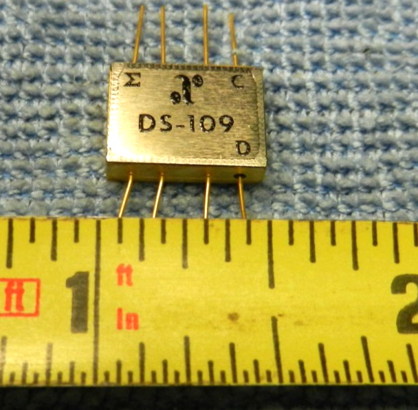 Anzac (MaCom) DS-109 Two (2)-way Power Divider 10-500 MHz